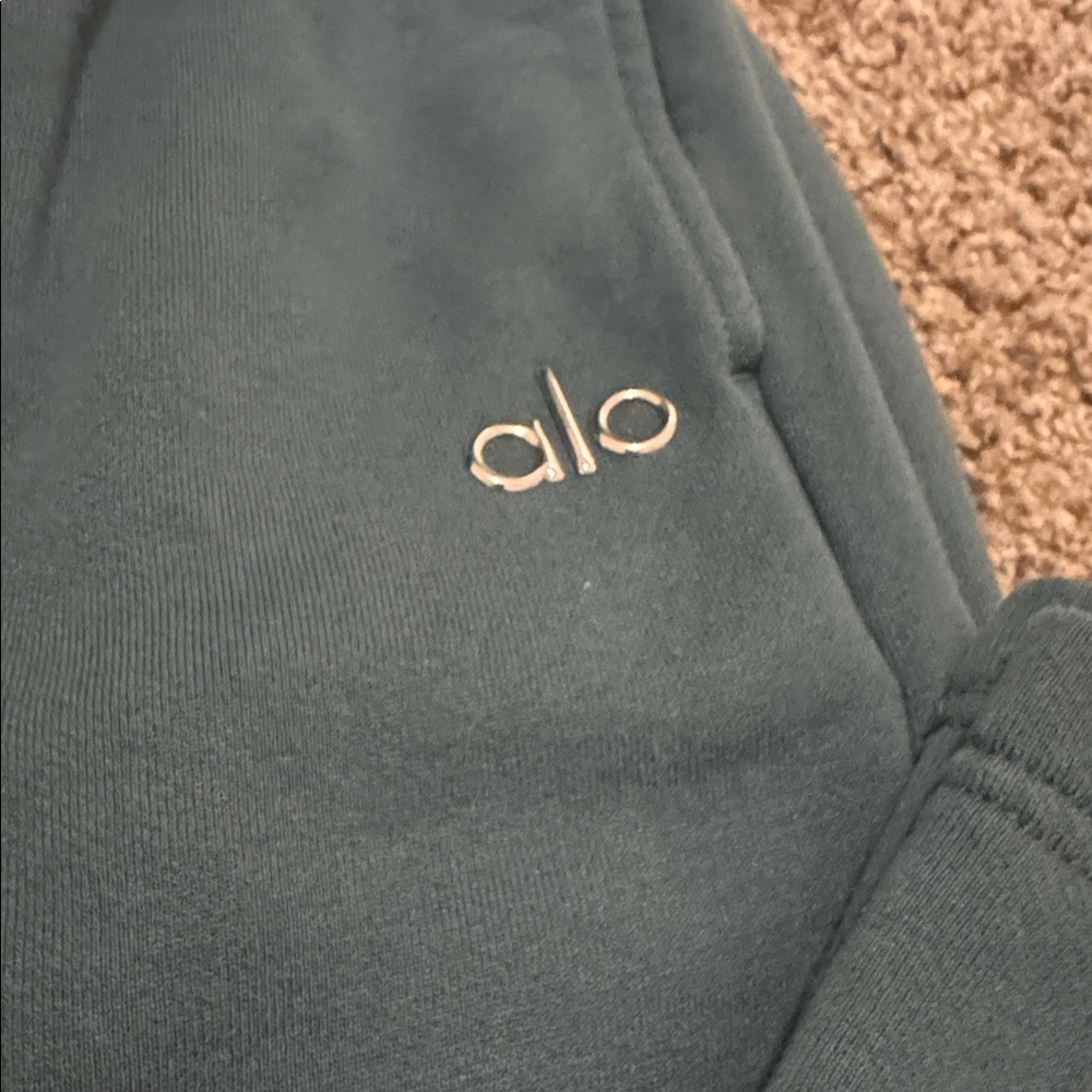 Alo Accolade straight leg sweatpants - Picture 2 of 2